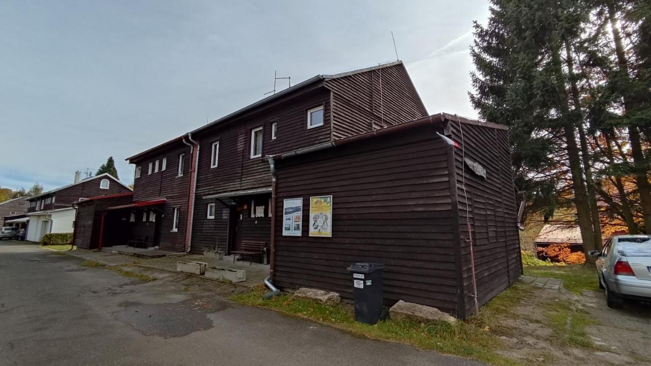 Penzion Apartmany Aninka Mariánská エクステリア 写真