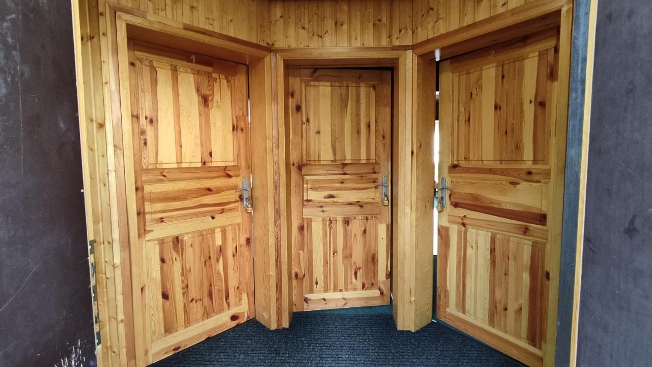 Penzion Apartmany Aninka Mariánská エクステリア 写真