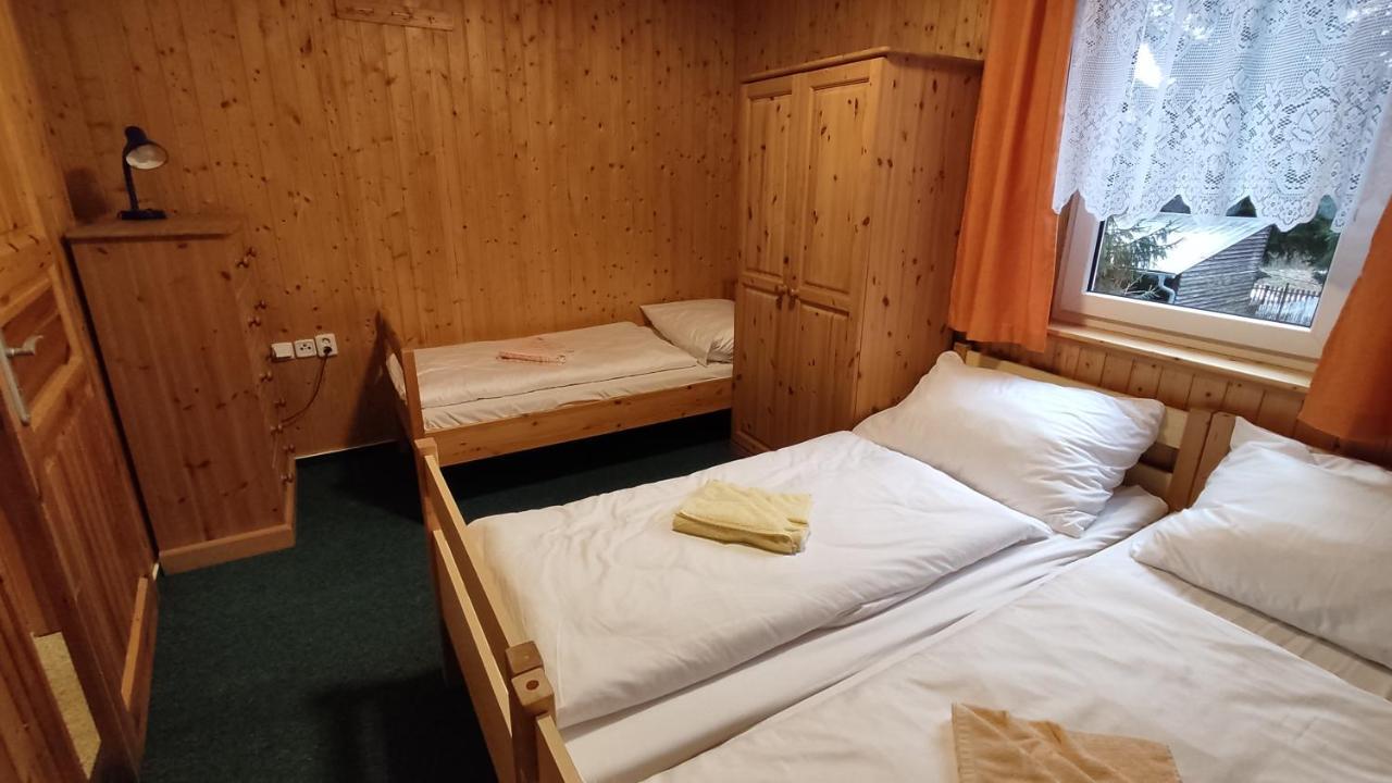 Penzion Apartmany Aninka Mariánská エクステリア 写真