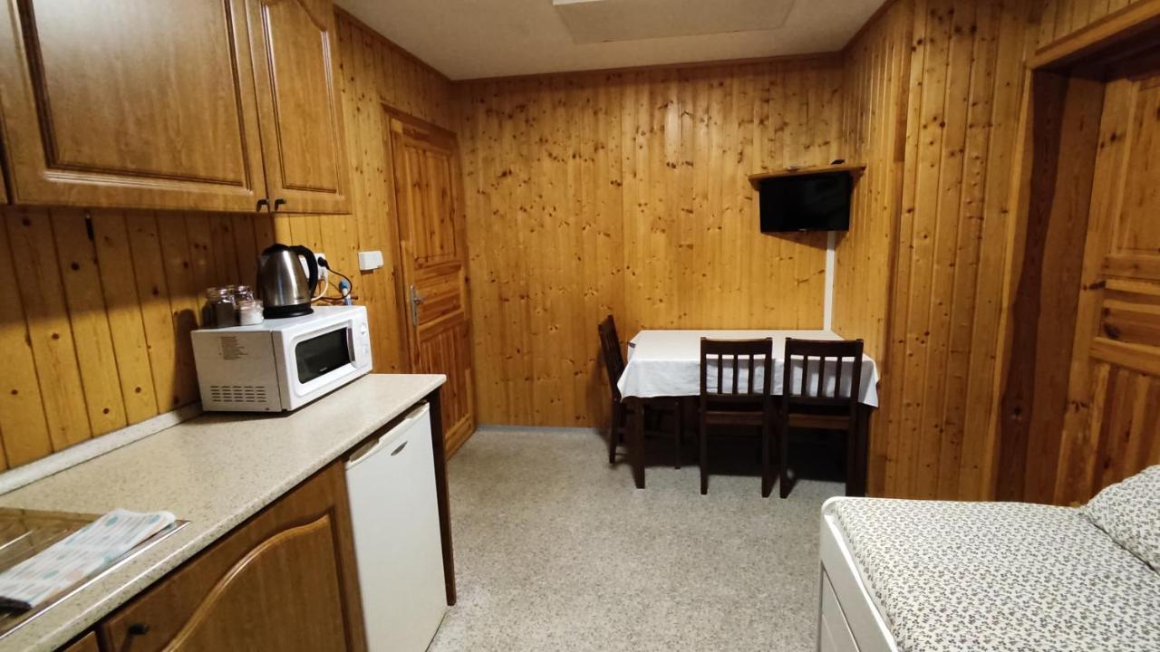 Penzion Apartmany Aninka Mariánská エクステリア 写真