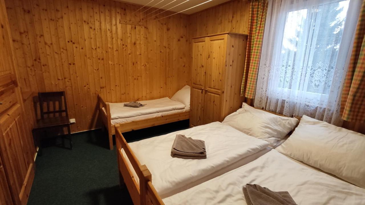 Penzion Apartmany Aninka Mariánská エクステリア 写真